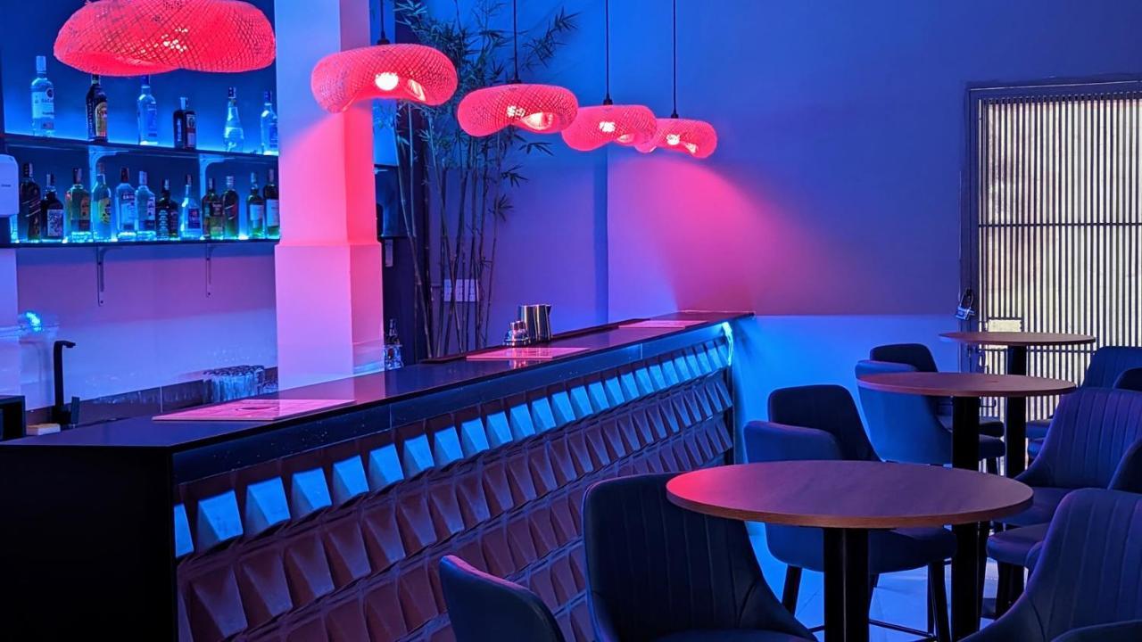 Base Backpackers Hostel Ho Chi Minh City Exterior photo