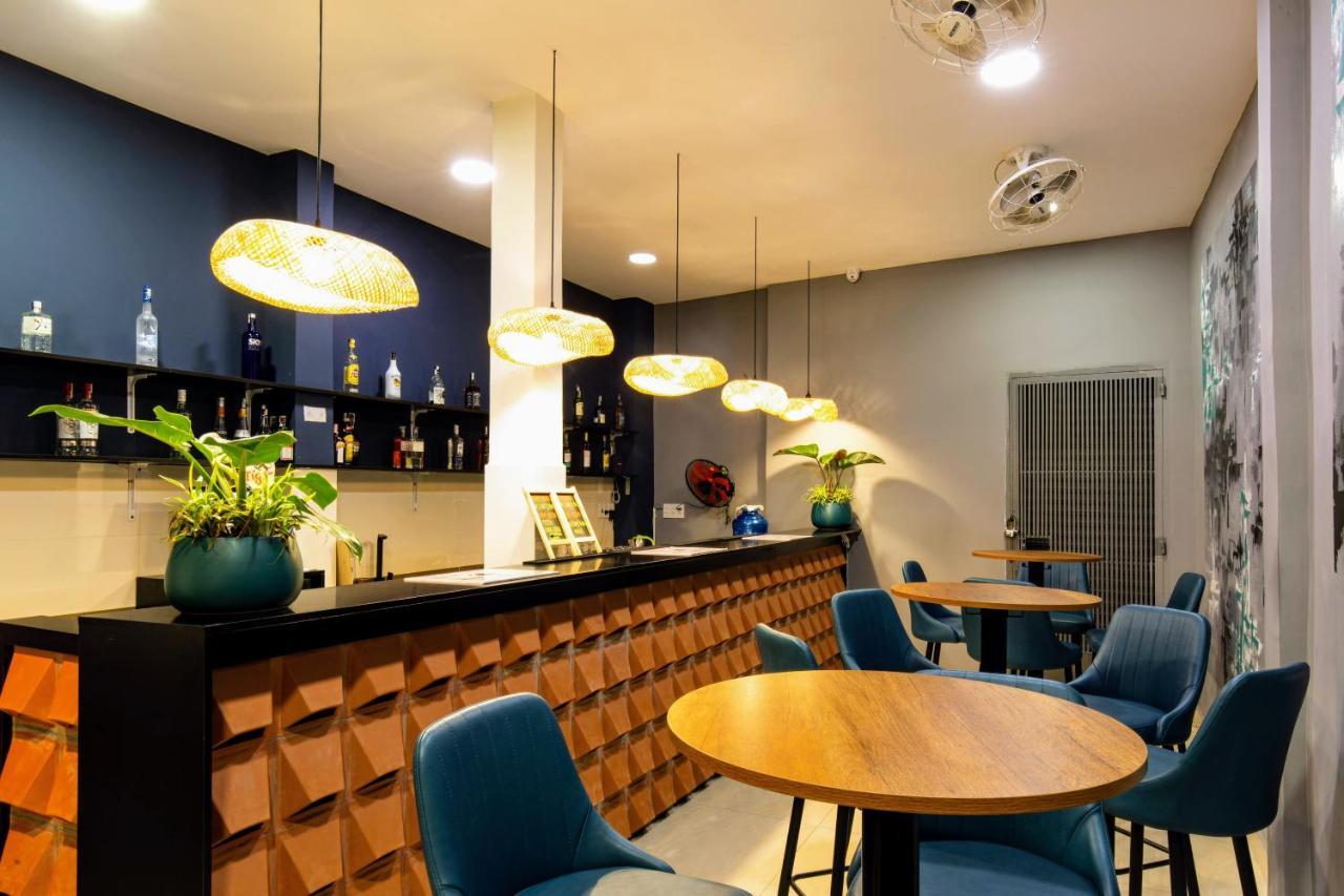 Base Backpackers Hostel Ho Chi Minh City Exterior photo